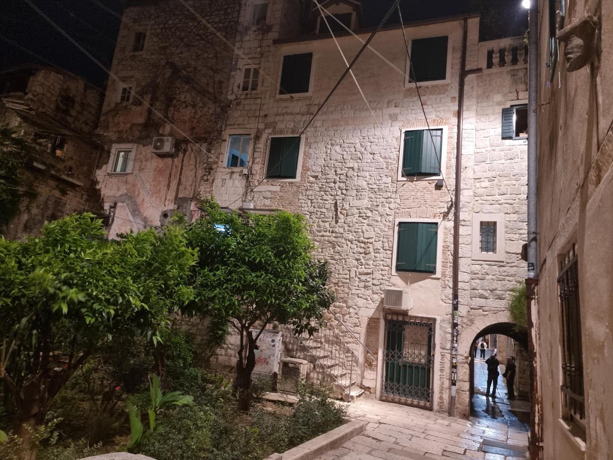 Center Room D16 In The Ancient Roman Palace سبليت المظهر الخارجي الصورة